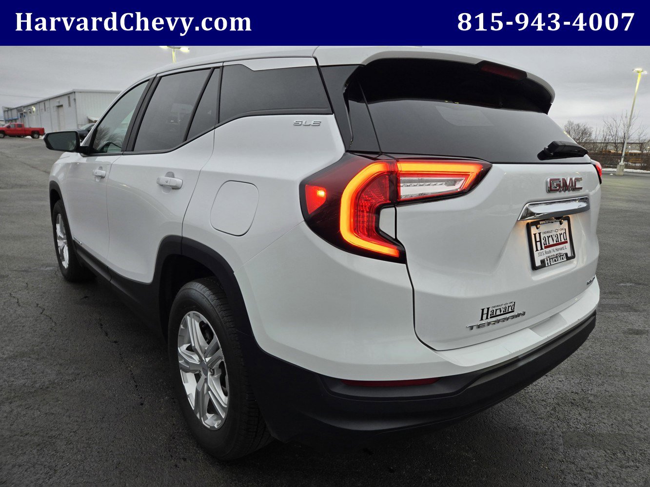 Used 2024 GMC Terrain SLE image 6