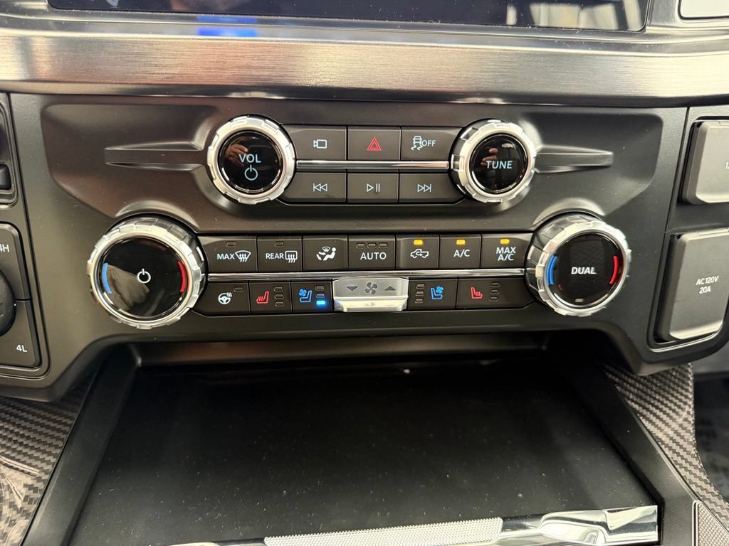 New 2026 Ford F250 Lariat w/ Black Appearance Package AWD/4WD image 45