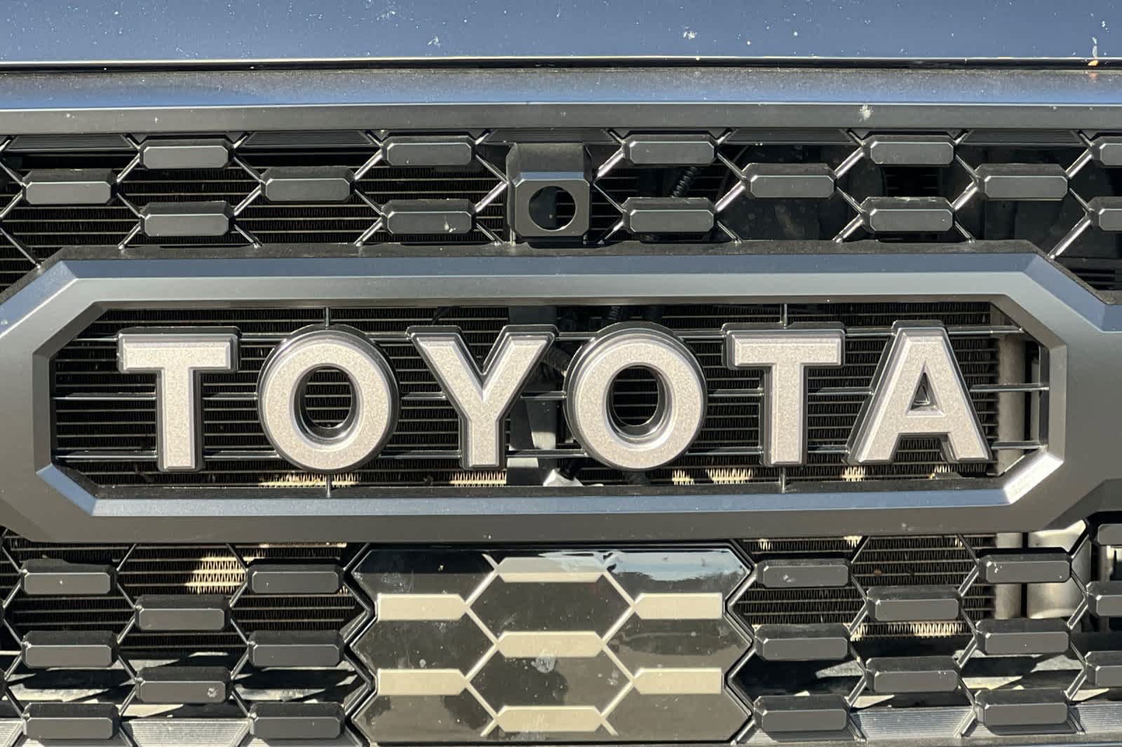 Used 2021 Toyota Tacoma SR5 w/ Technology Package AWD/4WD image 16