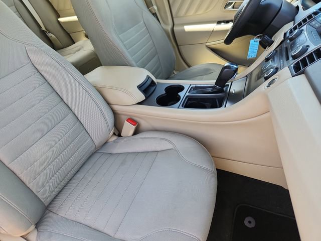 Used 2013 Ford Taurus SE FWD image 20
