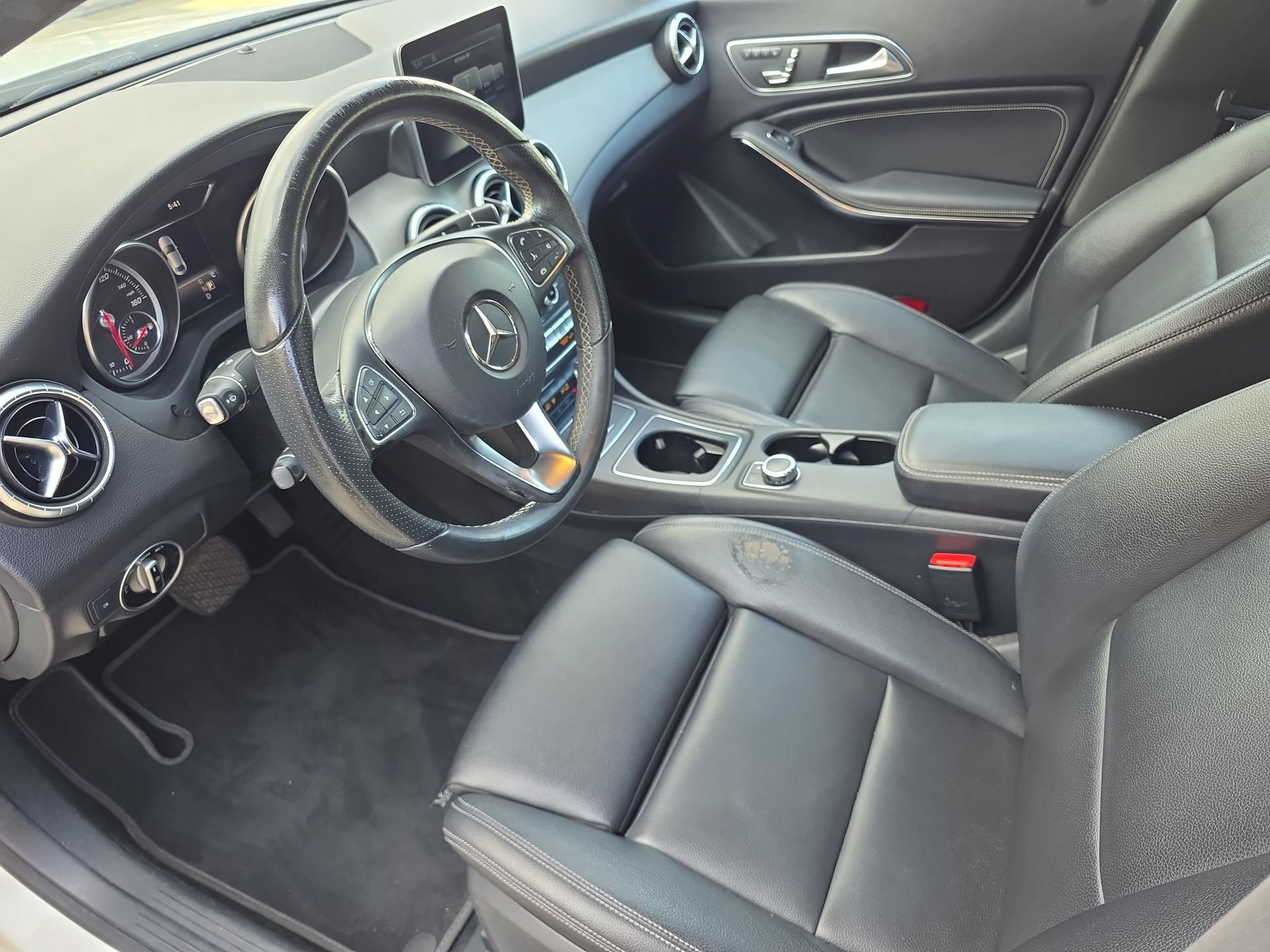 Used 2018 Mercedes-Benz CLA 250 image 15