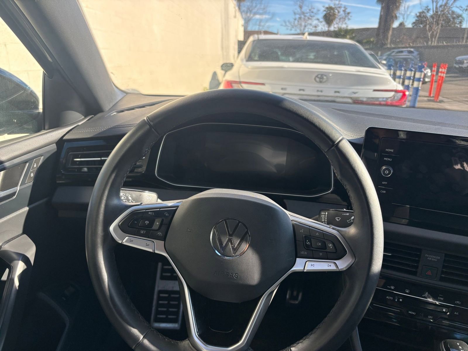 Used 2025 Volkswagen Jetta Sport image 34