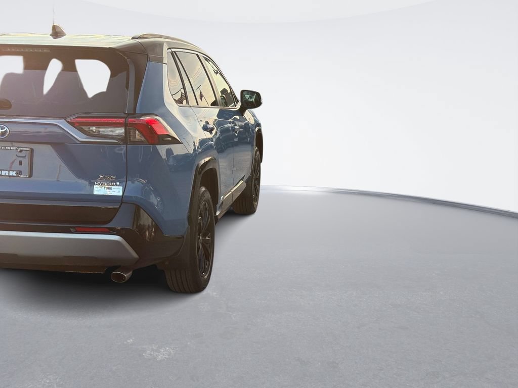 Used 2023 Toyota RAV4 XSE AWD/4WD image 5