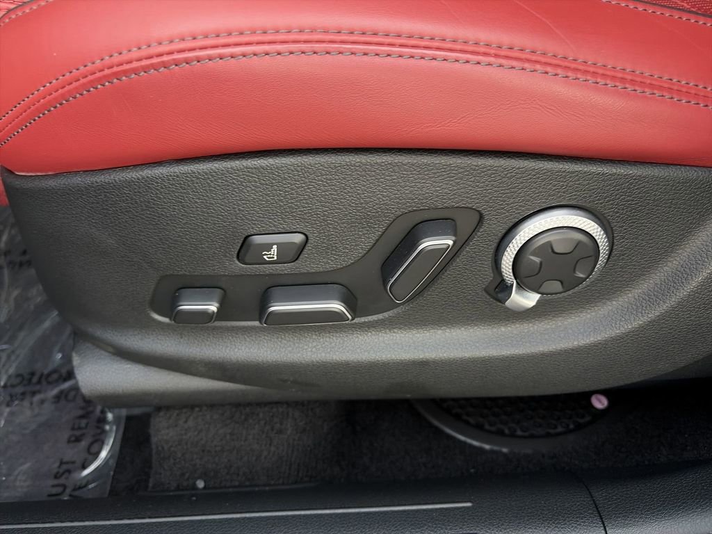 Used 2025 Genesis GV70 3.5T Sport w/ Sport Advanced Package image 8