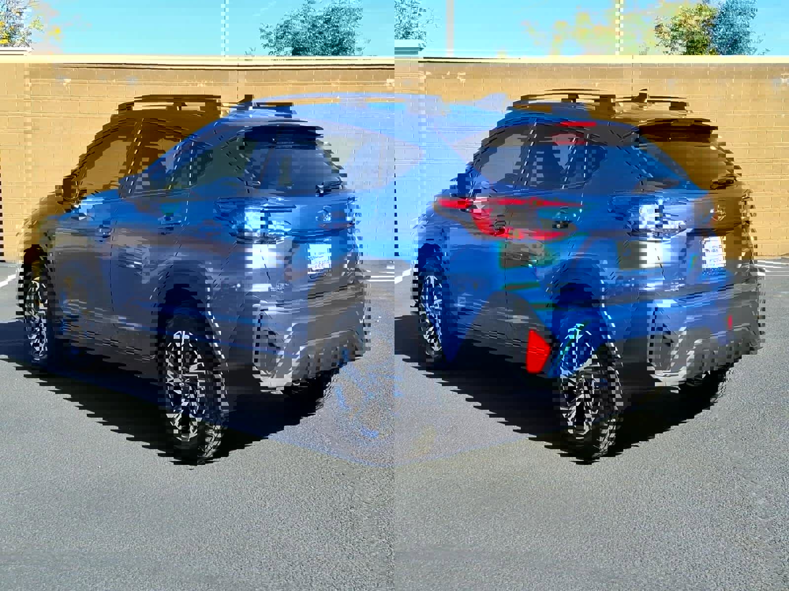 Certified 2025 Subaru Crosstrek 2.0i Premium w/ Convenience Package #2 image 4