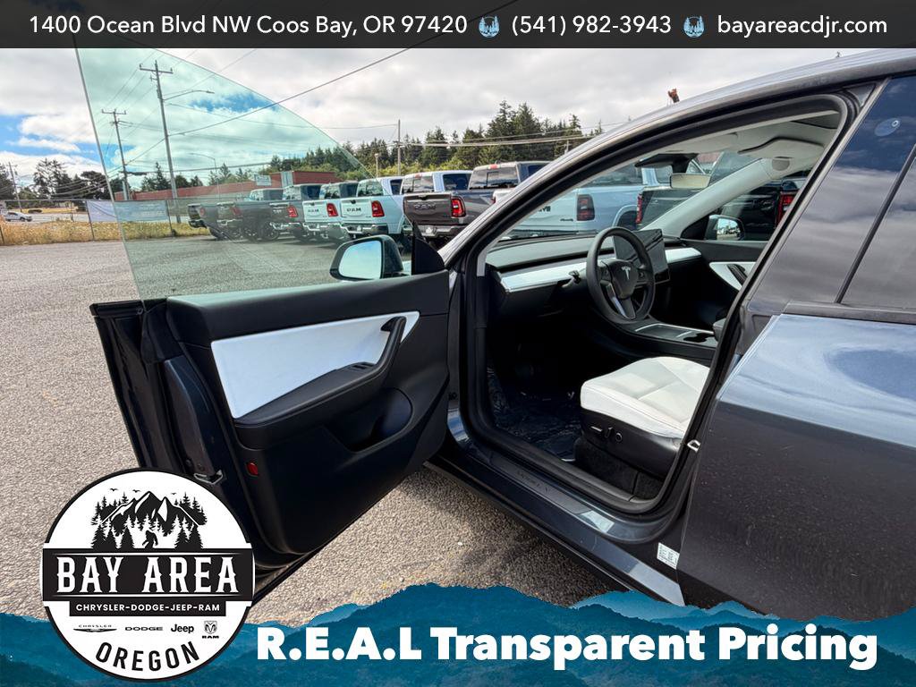 Used 2021 Tesla Model Y Long Range AWD/4WD image 11