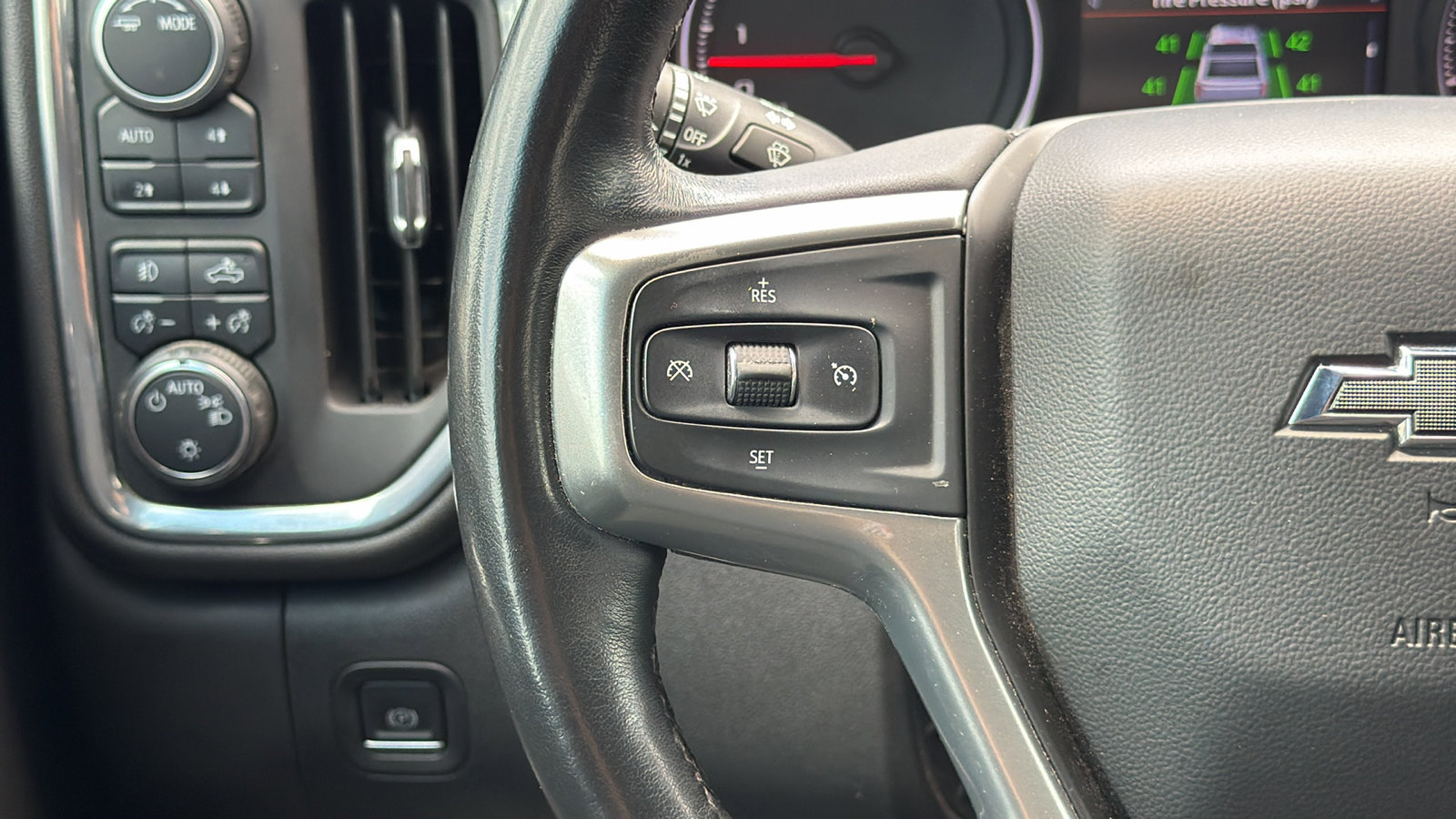 Used 2022 Chevrolet Silverado 1500 LT Trail Boss AWD/4WD image 21