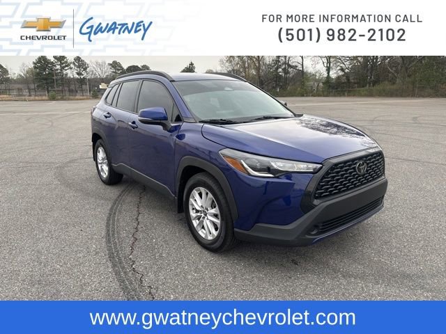 Used 2023 Toyota Corolla Cross LE FWD image 3