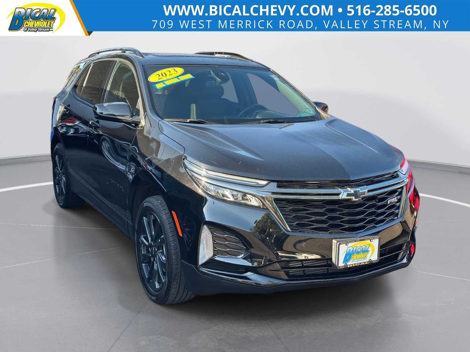 Certified 2023 Chevrolet Equinox RS image 1