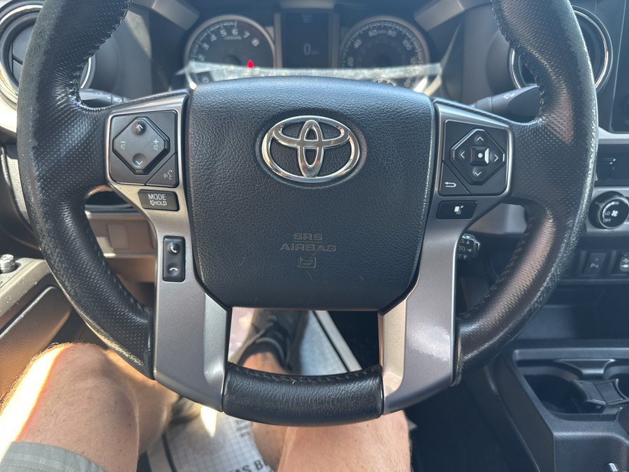 Used 2017 Toyota Tacoma SR5 w/ Tow Package AWD/4WD image 26