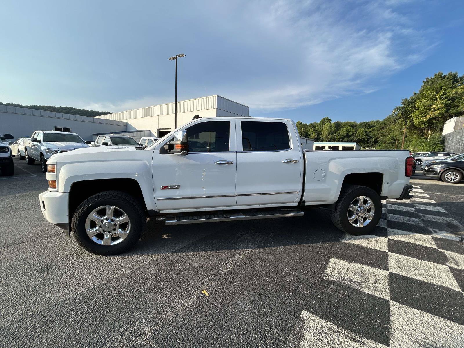 Used 2019 Chevrolet Silverado 2500 LTZ w/ Duramax Plus Package AWD/4WD image 4