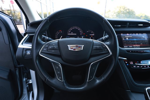Used 2018 Cadillac XT5 Premium Luxury FWD image 11