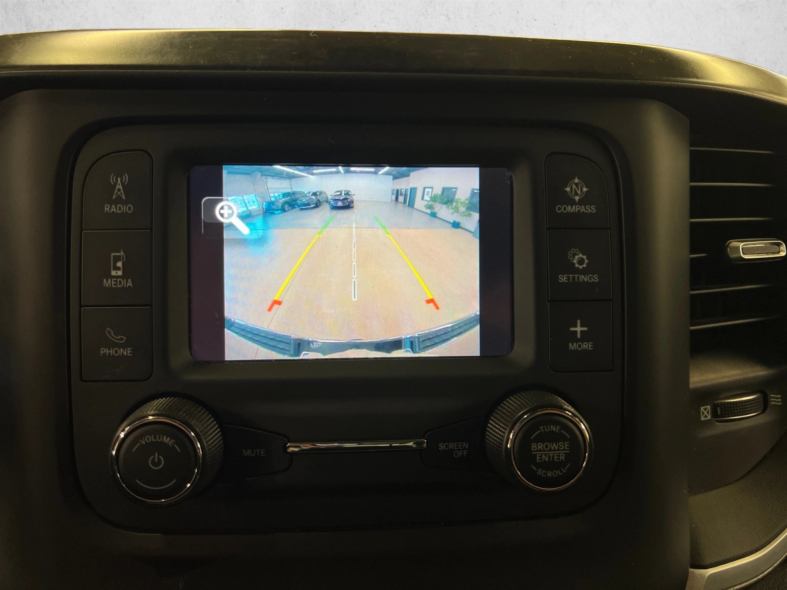 Used 2020 RAM 1500 Big Horn AWD/4WD image 17