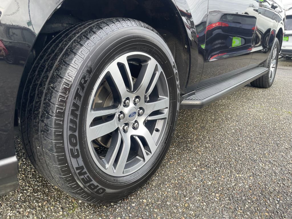 Used 2024 Ford Expedition Max Limited image 18
