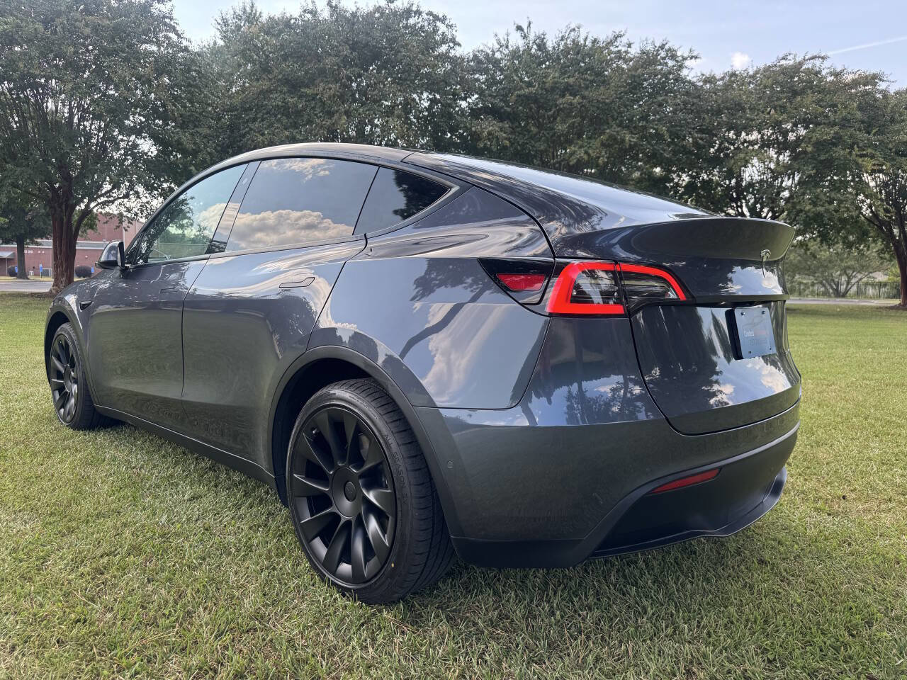 Used 2020 Tesla Model Y Long Range image 5