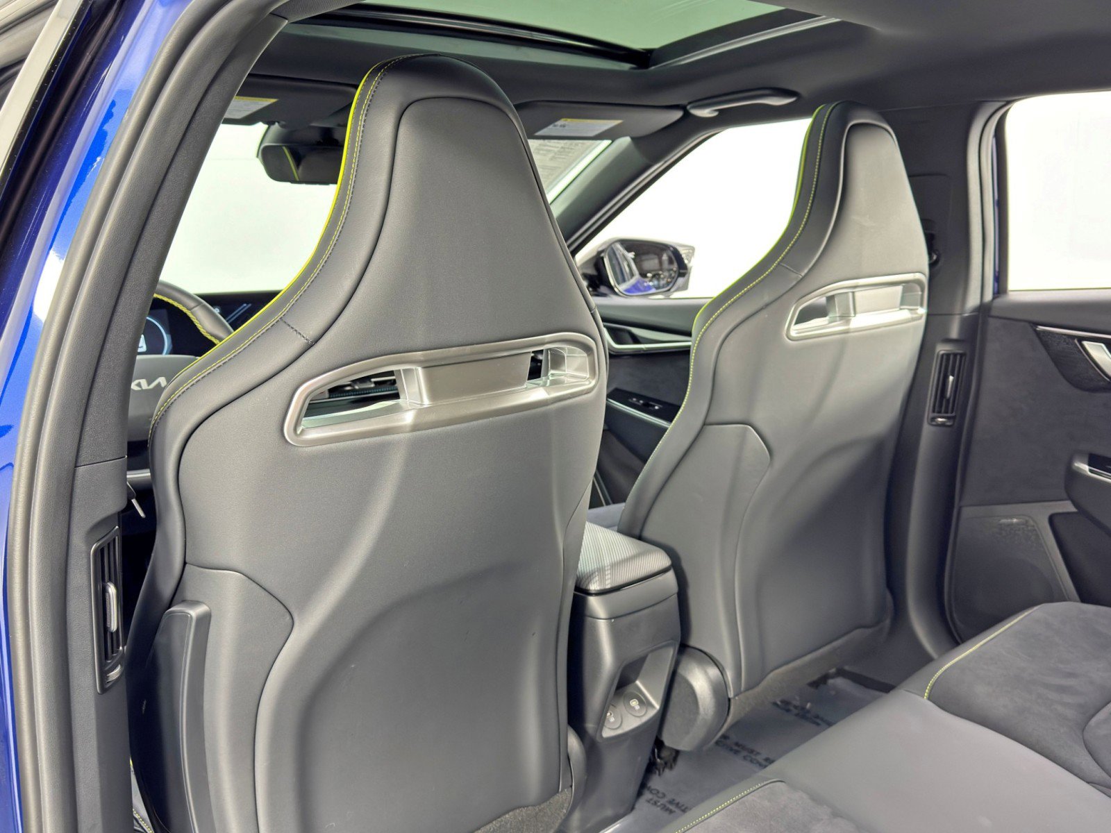 Used 2023 Kia EV6 GT image 37