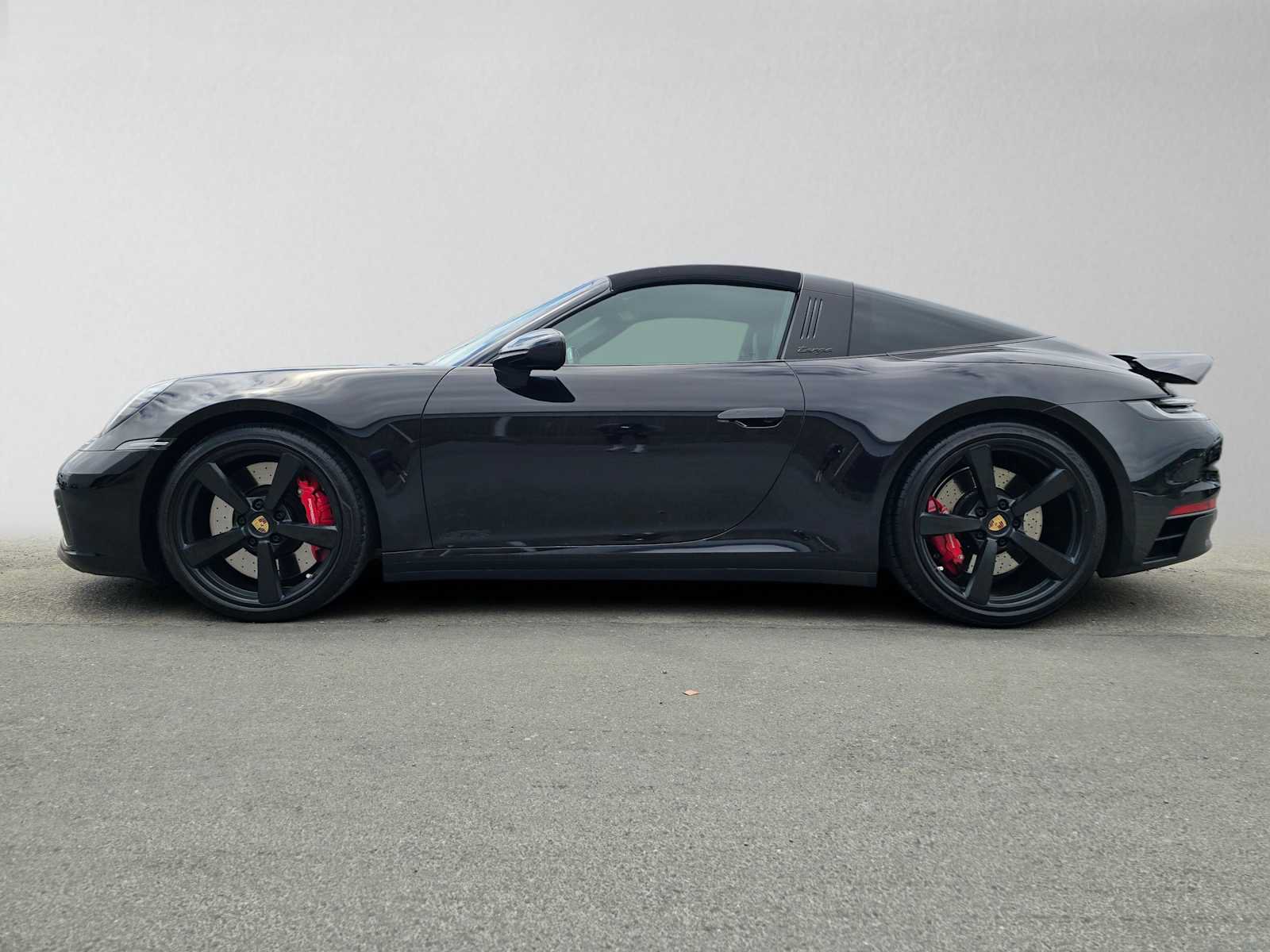 Used 2024 Porsche 911 Targa 4 GTS AWD/4WD image 5