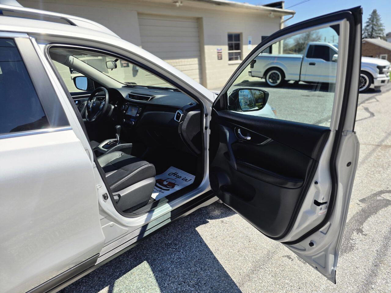 Used 2015 Nissan Rogue SL image 14