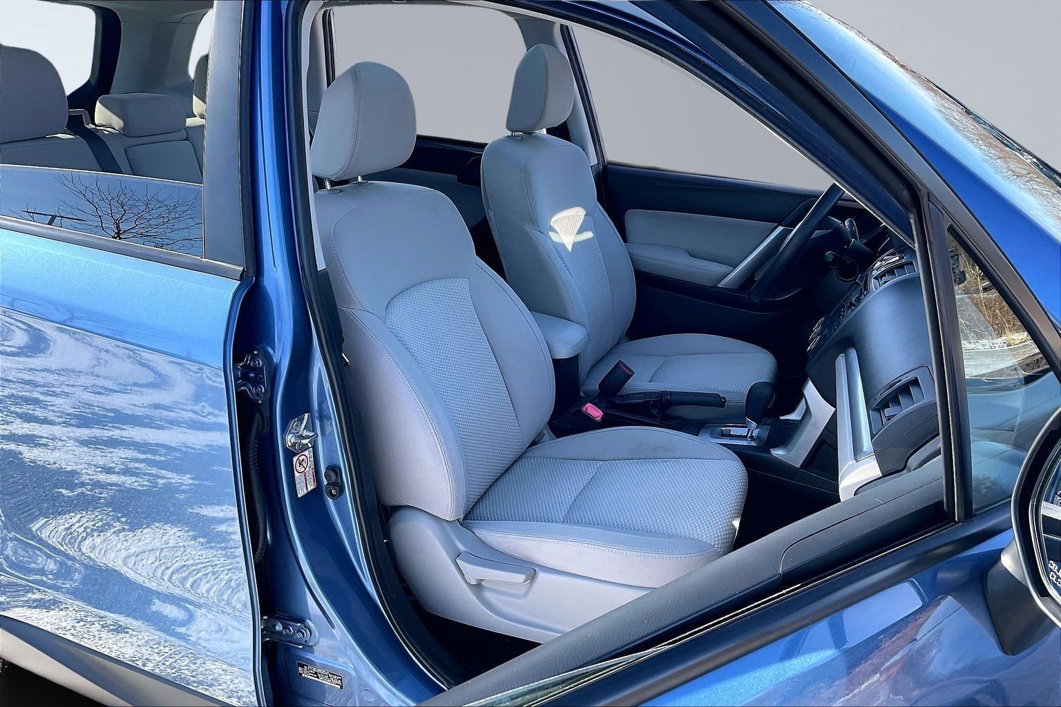 Used 2015 Subaru Forester 2.5i Premium w/ All-Weather Package image 7