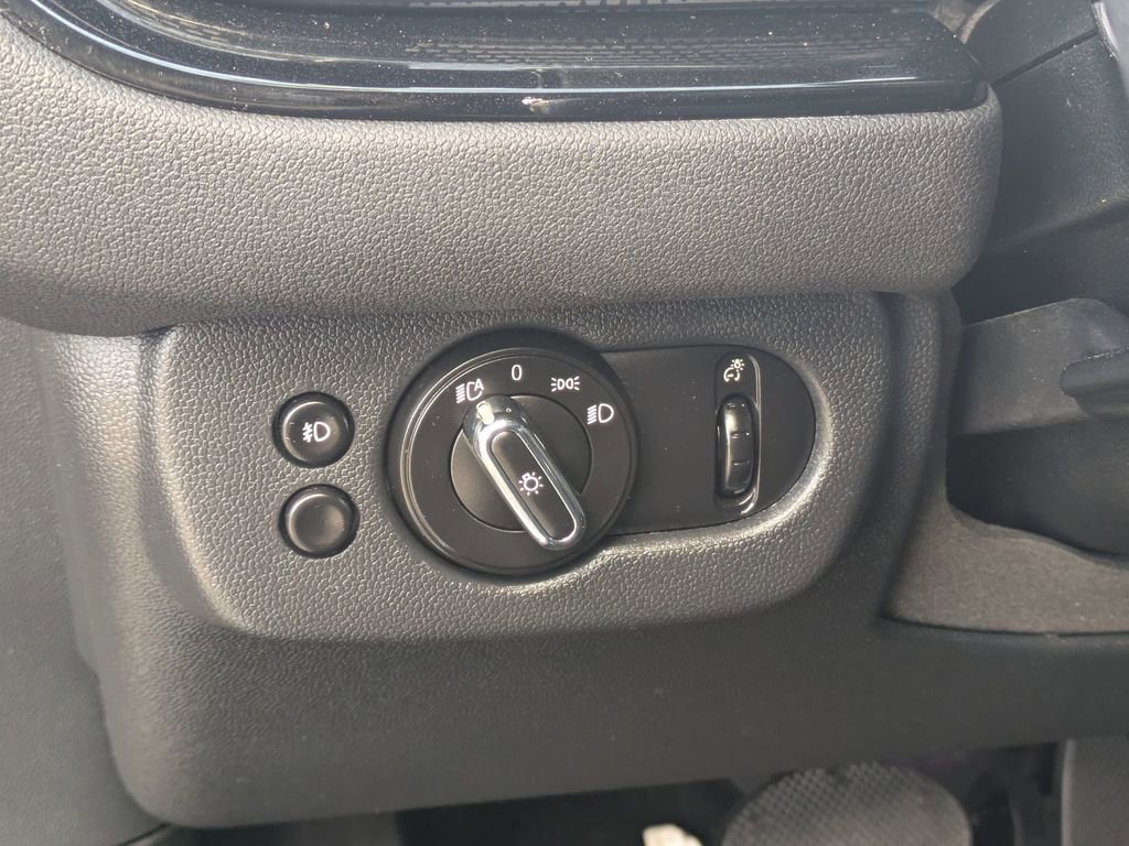 Used 2016 MINI Cooper Clubman S image 16