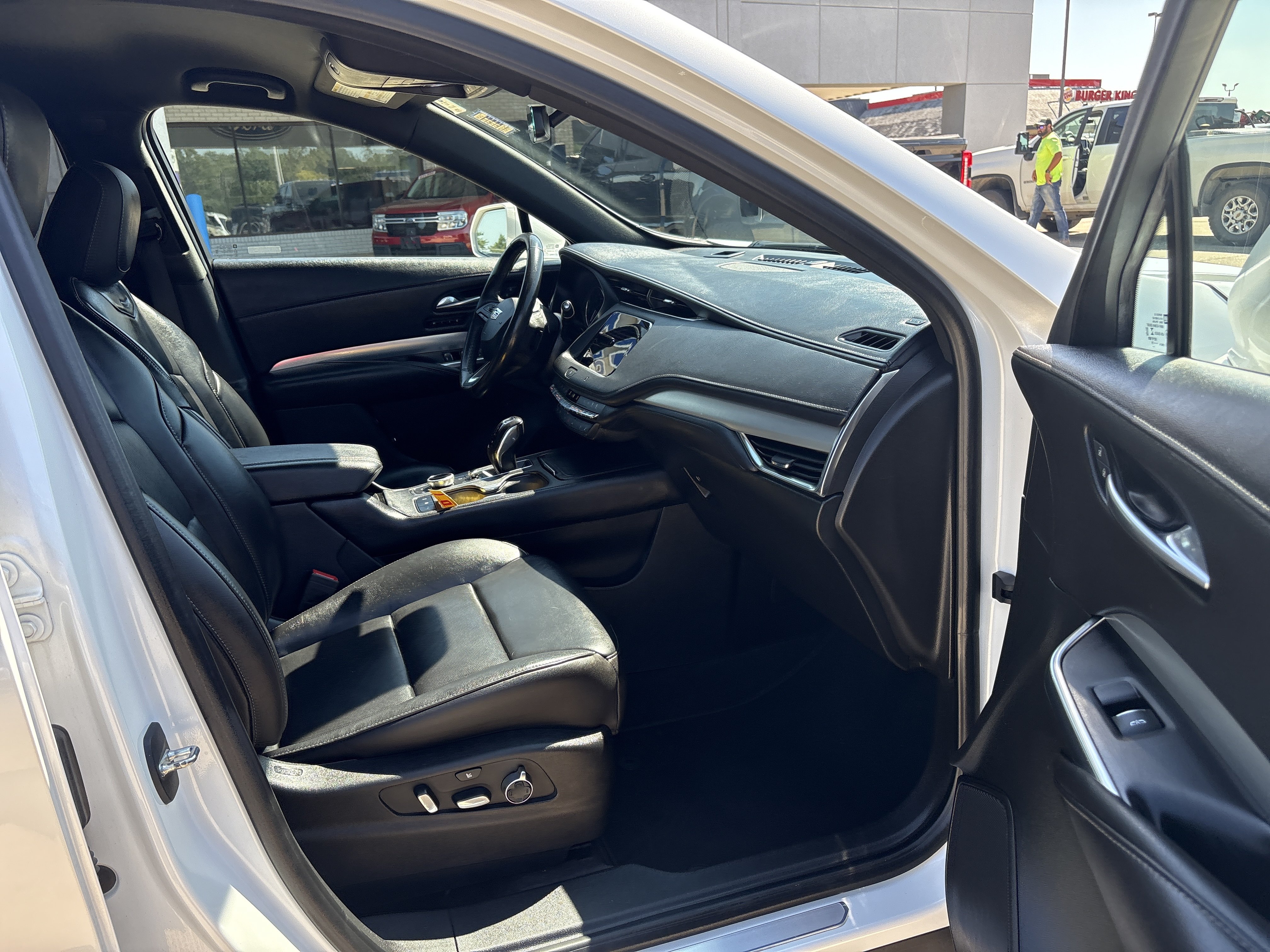 Used 2019 Cadillac XT4 Premium Luxury w/ Driver Assist Package FWD image 8