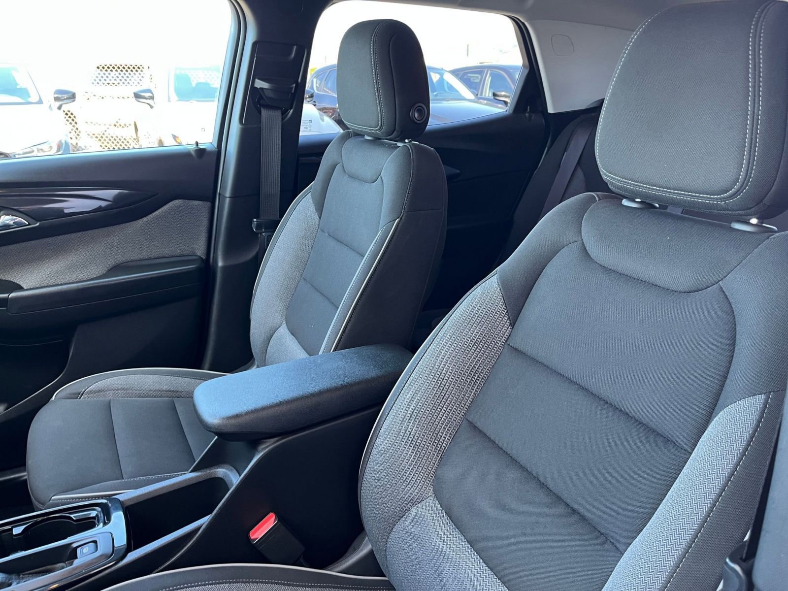 Used 2025 Chevrolet TrailBlazer LT image 33