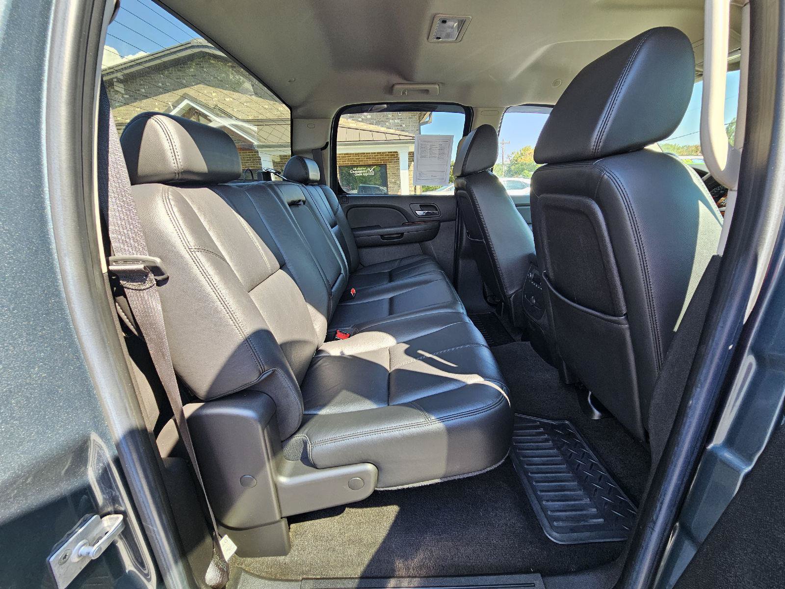 Used 2008 Chevrolet Silverado 2500 LTZ w/ Safety Package AWD/4WD image 14