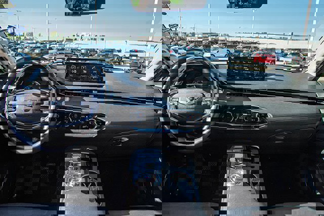 Used 2025 Genesis GV70 2.5T image 5