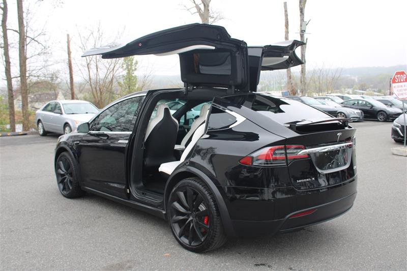 Used 2018 Tesla Model X P100D image 6
