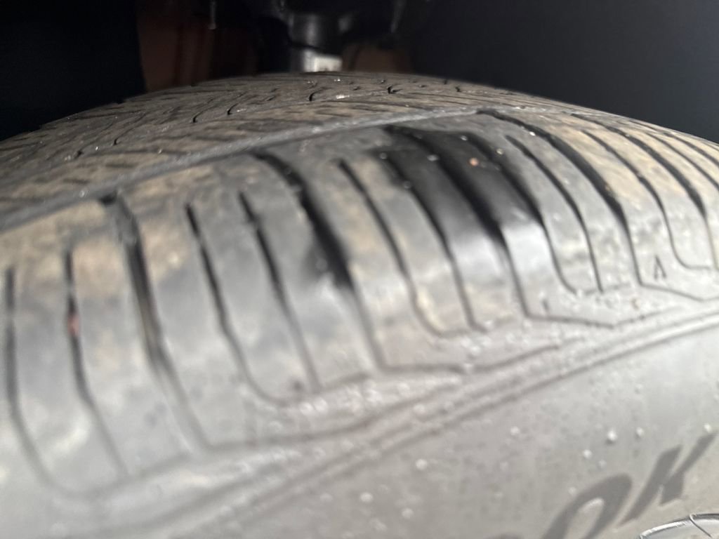 Used 2025 Kia Carnival image 30