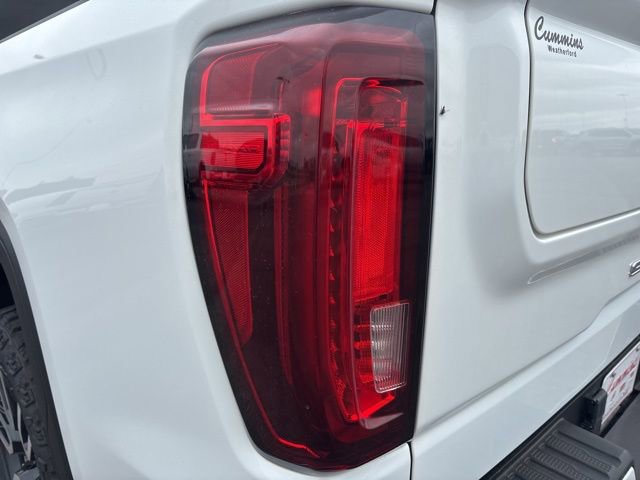 Used 2023 GMC Sierra 1500 AT4 w/ Technology Package AWD/4WD image 11