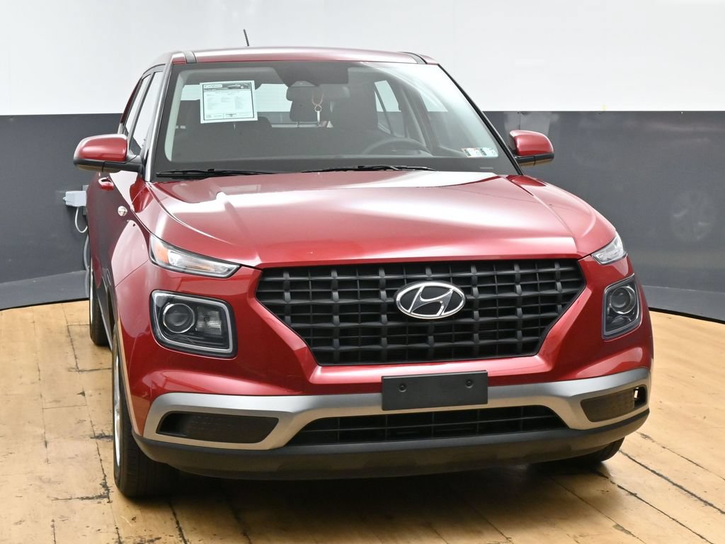 Used 2025 Hyundai Venue SE FWD image 4