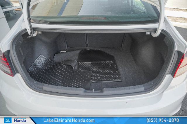 Used 2020 Hyundai Elantra SE w/ Cargo Package (C1) FWD image 29