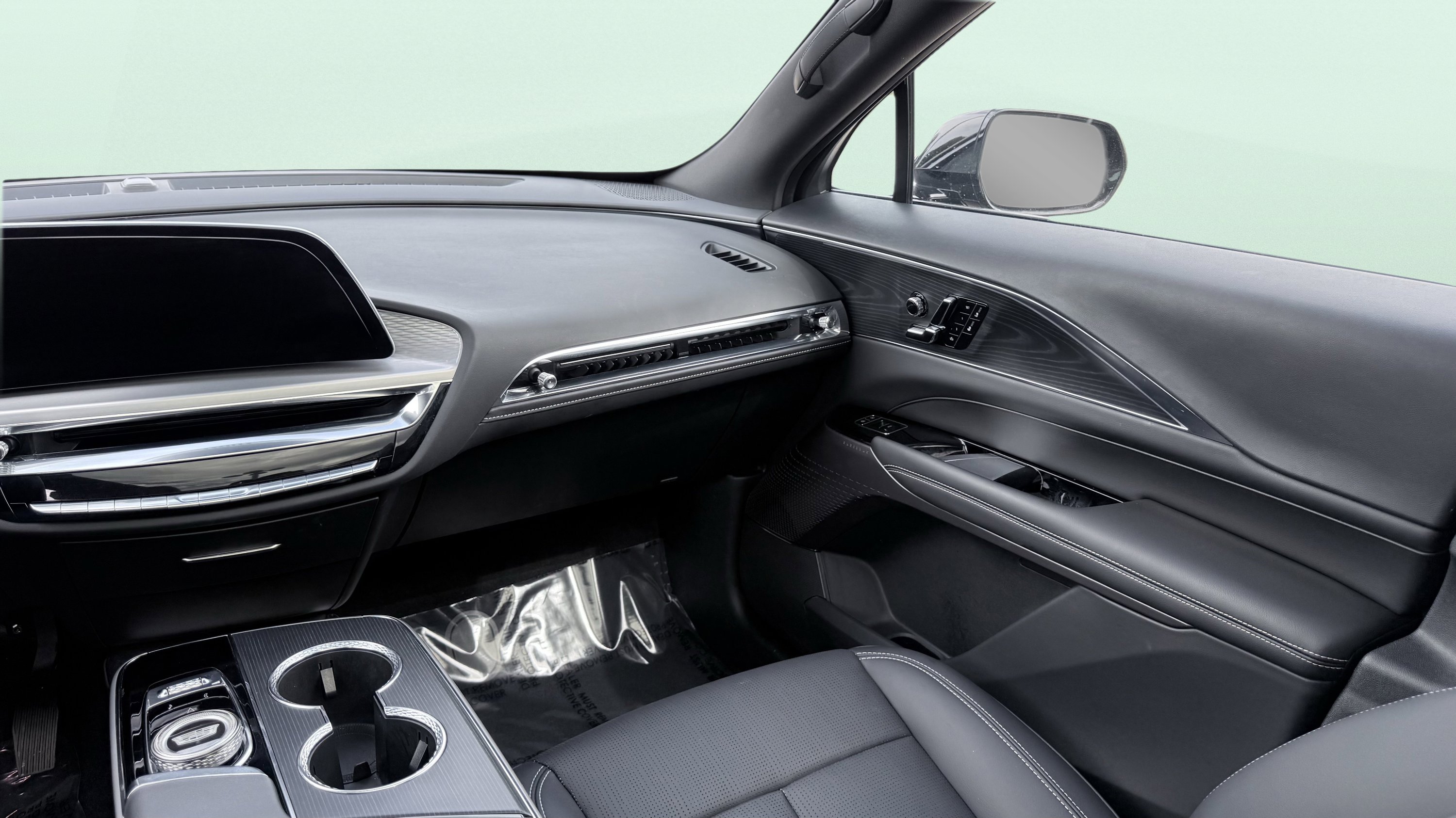 Used 2025 Cadillac Lyriq Luxury AWD/4WD image 51