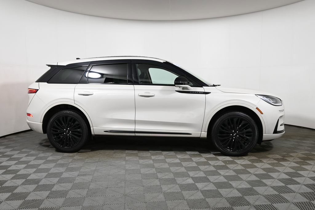 Used 2024 Lincoln Corsair AWD w/ Equipment Group 101A image 8