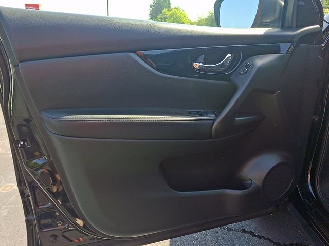 Used 2019 Nissan Rogue Sport SV AWD/4WD image 13