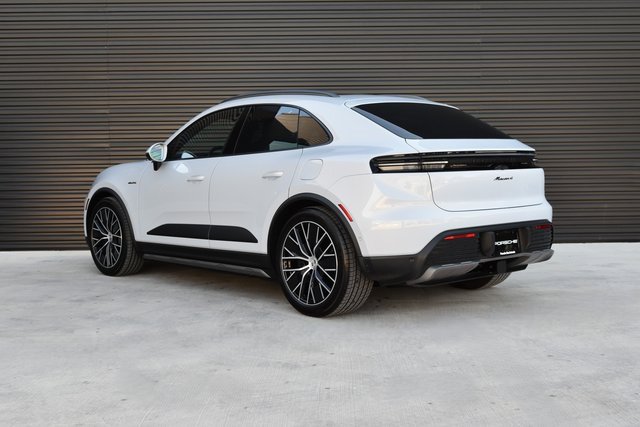 Certified 2025 Porsche Macan 4 Electric image 3