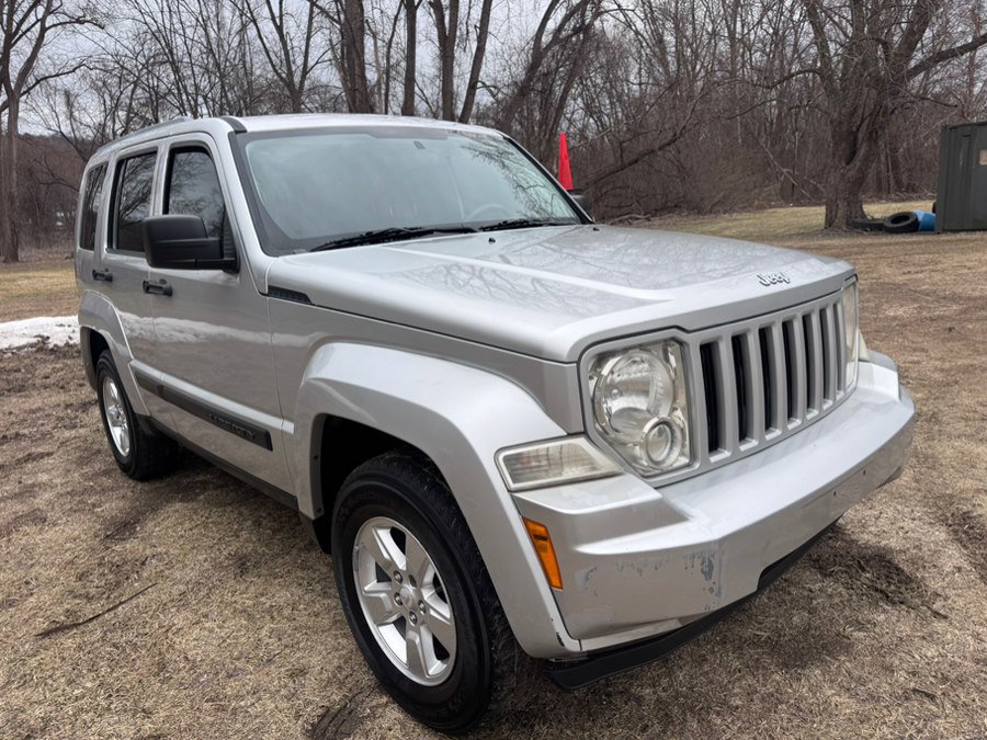 Used 2012 Jeep Liberty Sport AWD/4WD image 2
