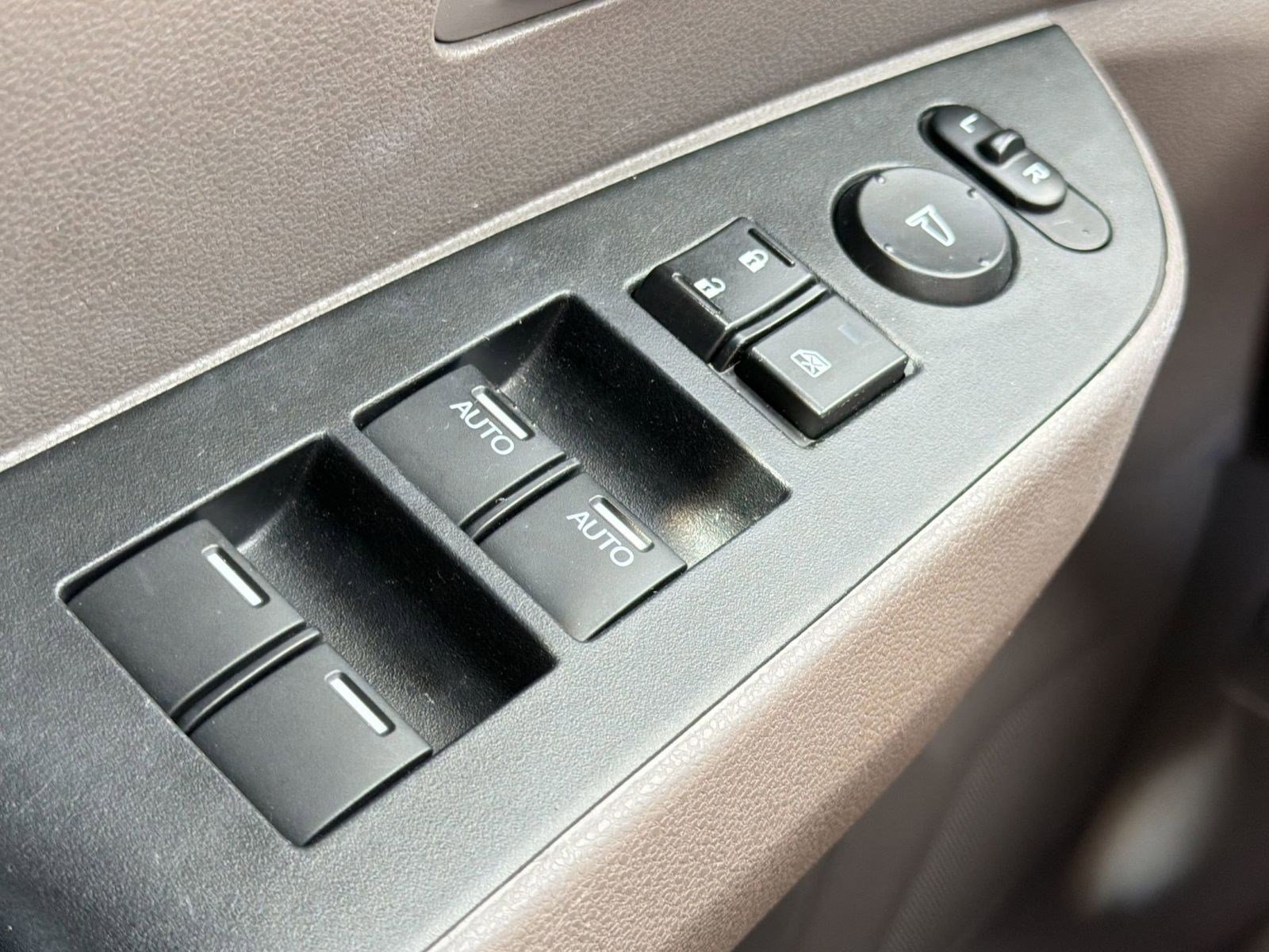 Used 2016 Honda Odyssey EX image 25
