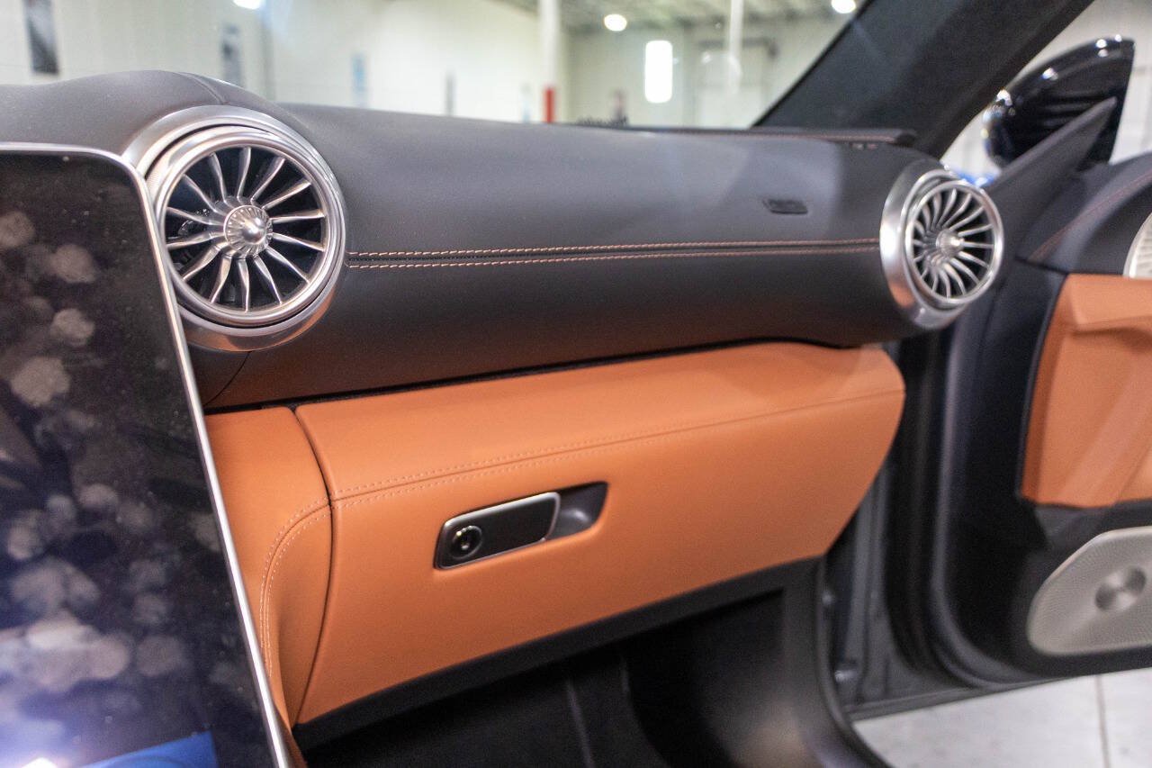 Used 2022 Mercedes-Benz SL 63 AMG 4MATIC image 12