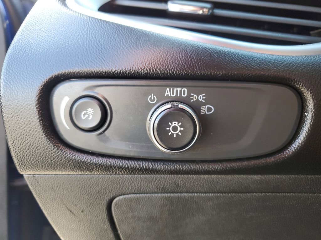 Used 2023 Chevrolet Malibu RS w/ Driver Confidence Package image 22