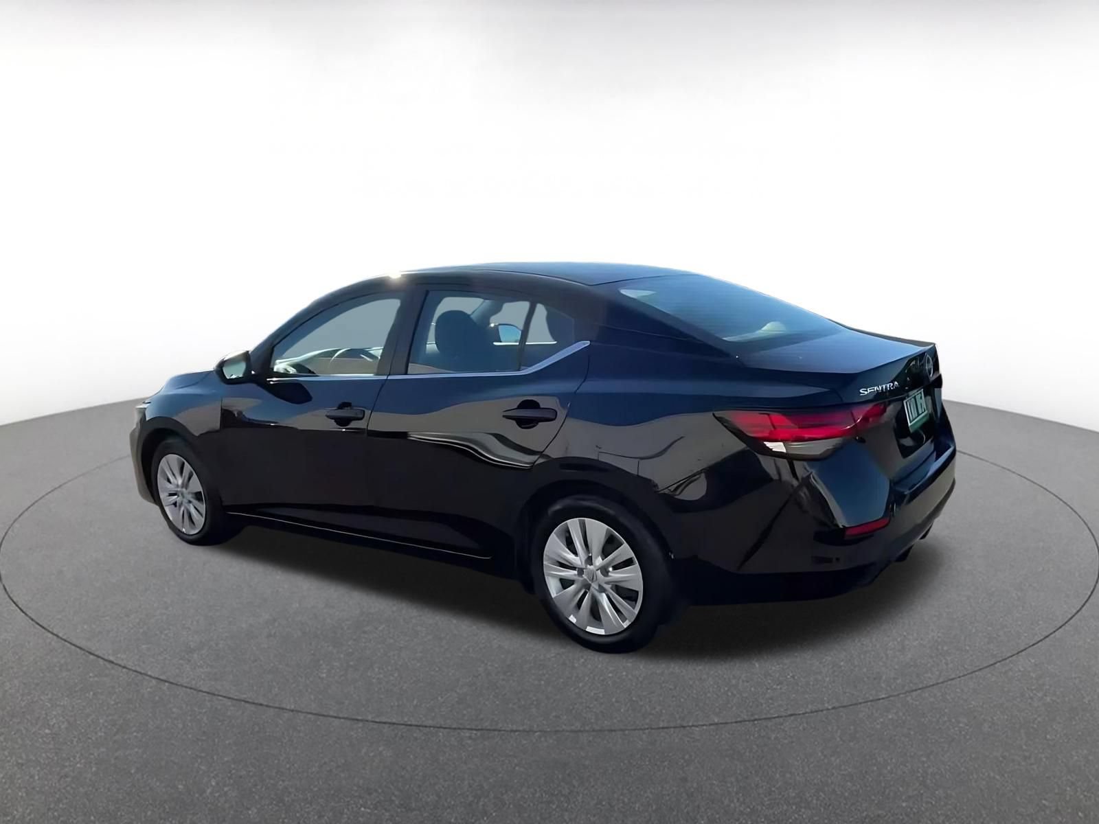 Used 2025 Nissan Sentra S FWD image 9