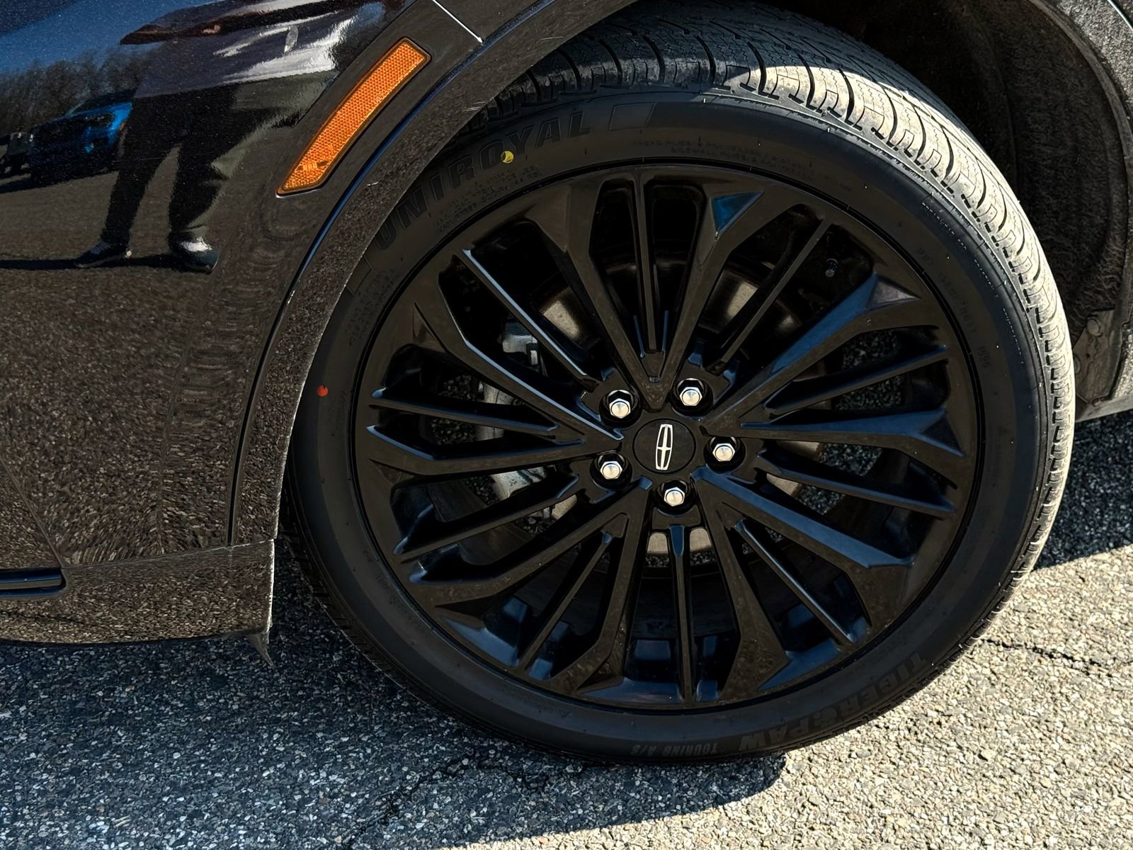 Used 2023 Lincoln Corsair AWD w/ Equipment Group 101A image 9