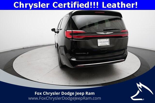 Certified 2024 Chrysler Pacifica Touring-L image 34