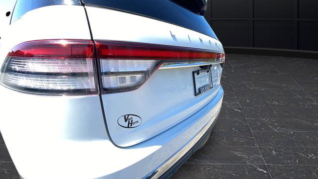 Used 2020 Lincoln Aviator Reserve w/ Equipment Group 201A image 40