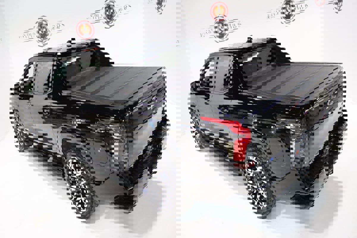 Used 2024 Chevrolet Silverado EV RST image 10