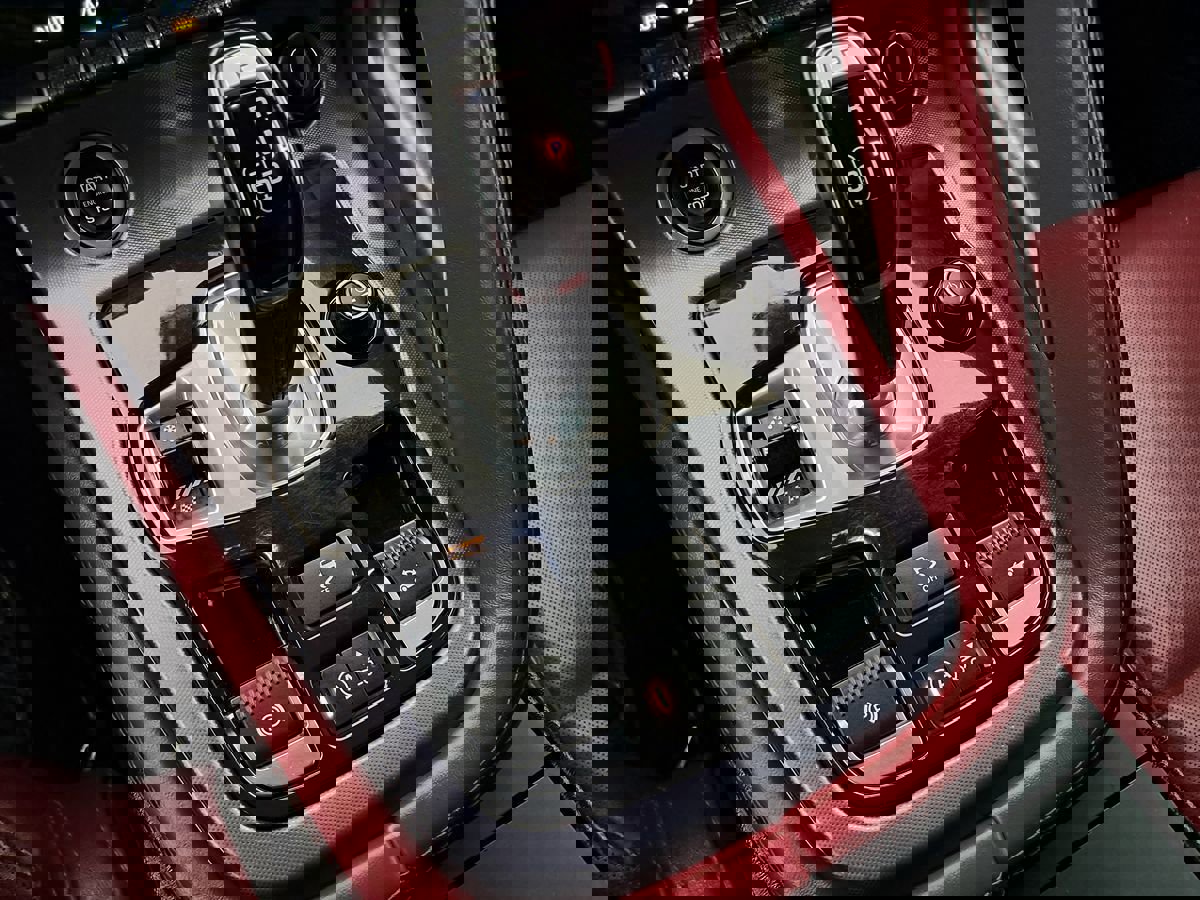 Used 2021 Jaguar F-TYPE Convertible image 41