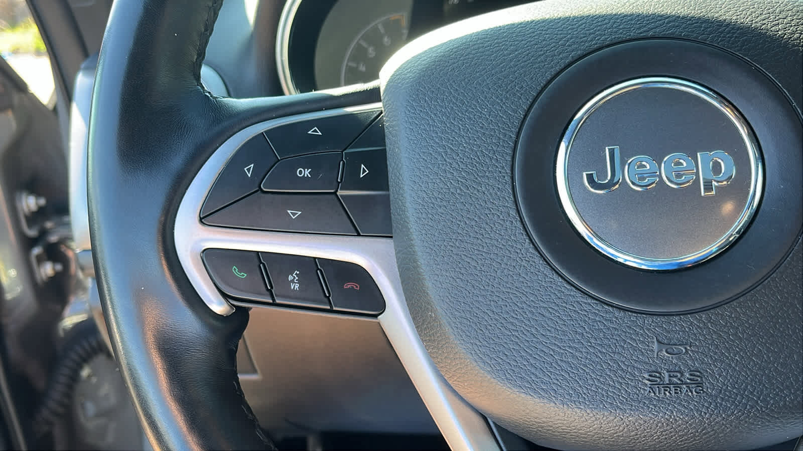 Used 2021 Jeep Grand Cherokee Laredo X AWD/4WD image 12