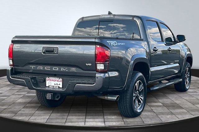 Used 2018 Toyota Tacoma TRD Sport w/ TRD Premium Sport Package image 6