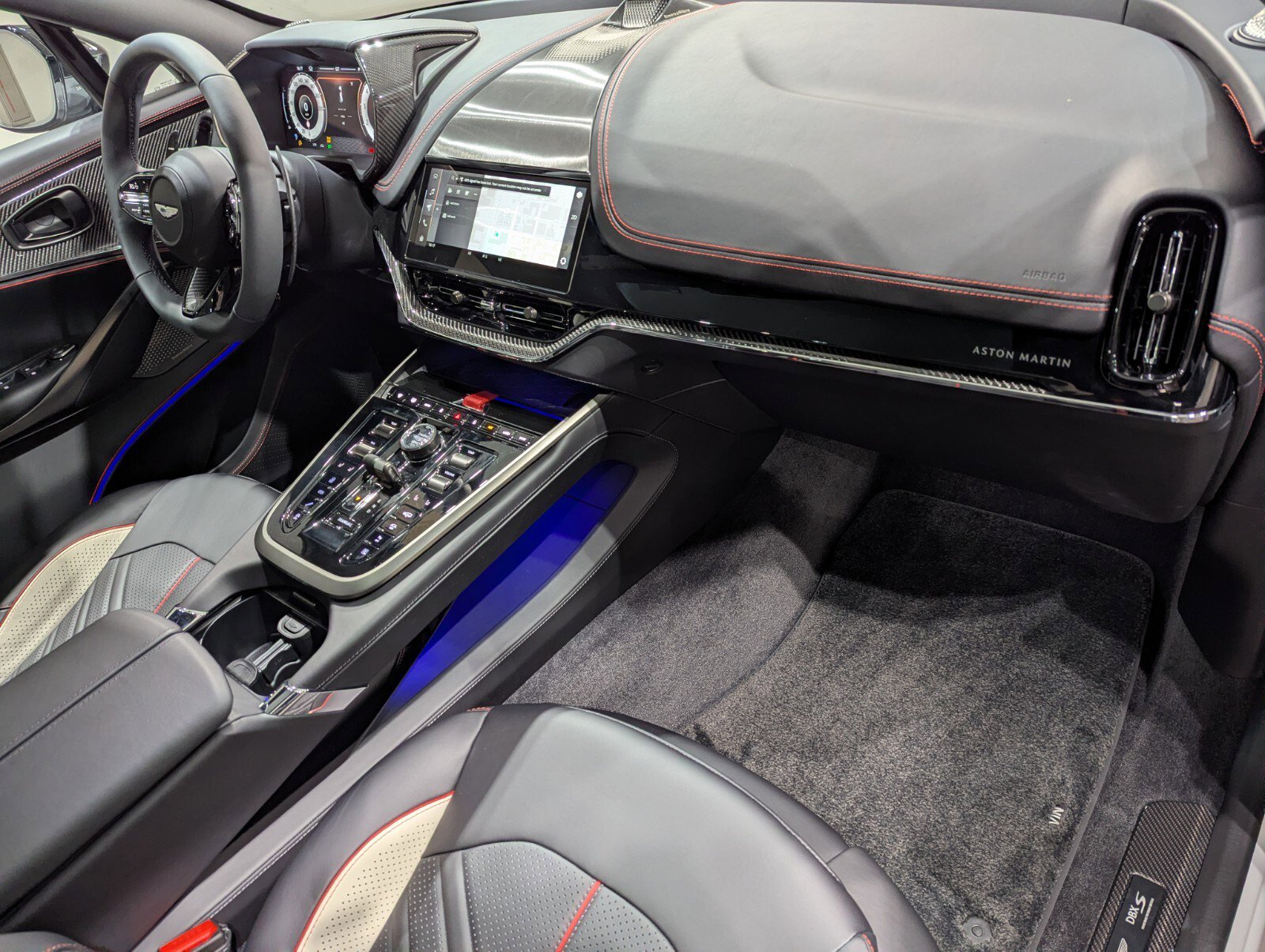 New 2026 Aston Martin DBX S image 24